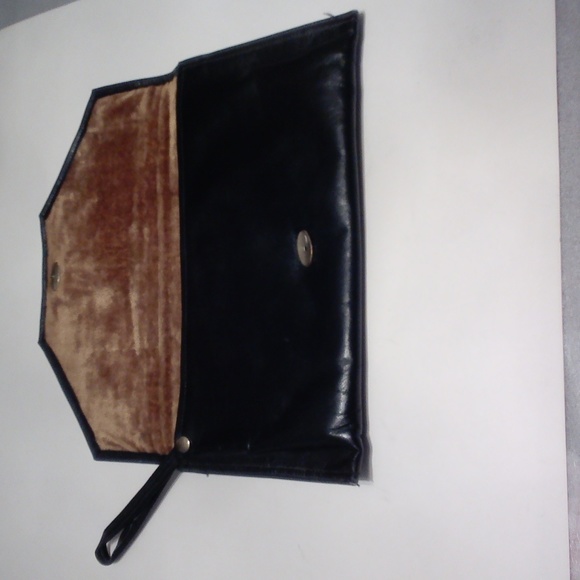 WOMENS CLUTCH PURSE - Picture 2 of 6
